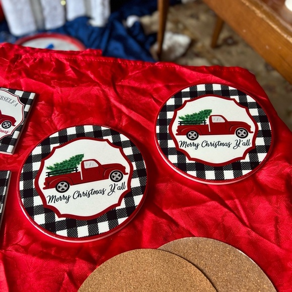8x Red Truck Christmas Ceramic Coaster Trivet Set - Picture 3 of 7